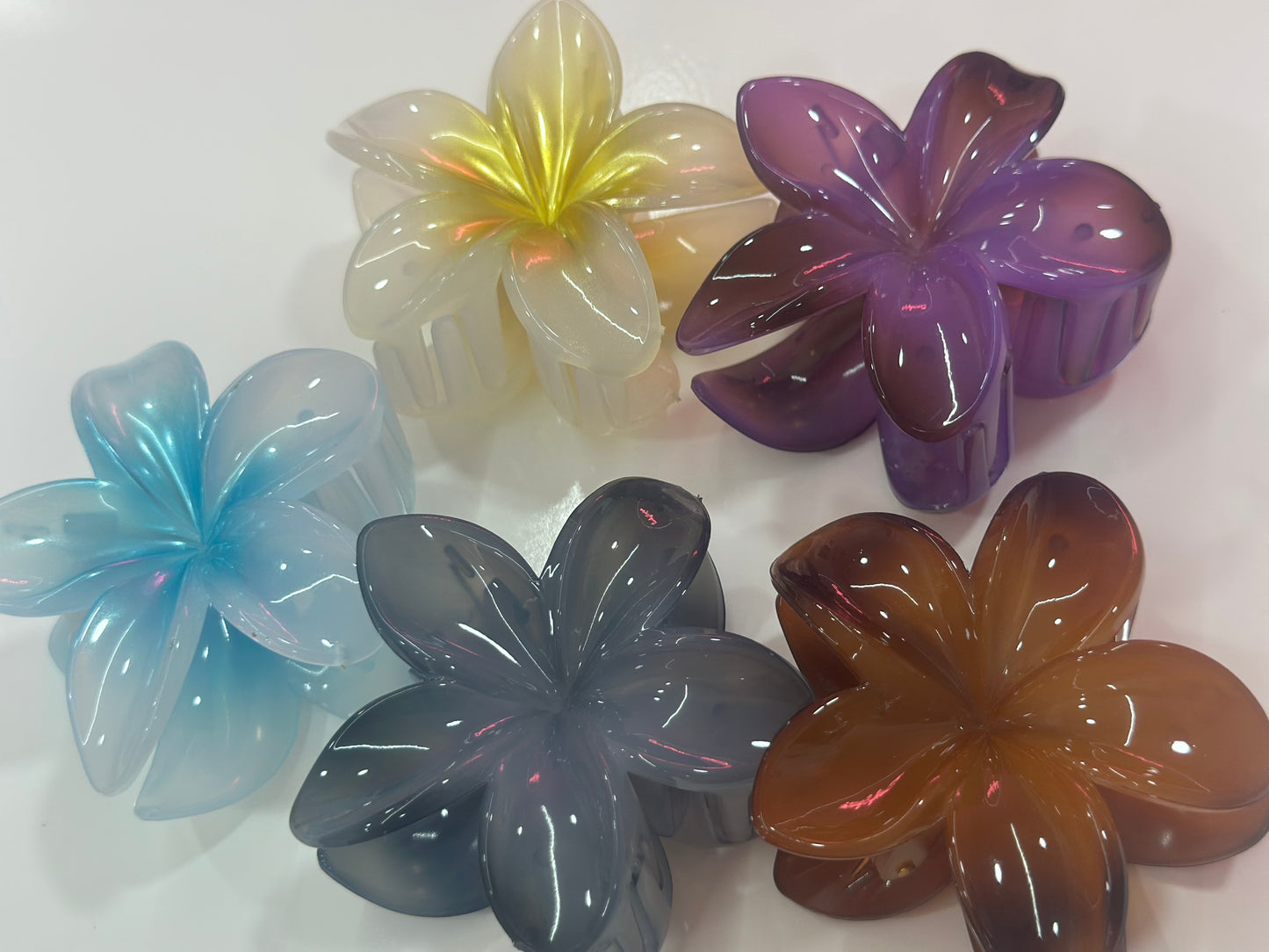 Hawaiian flower clips