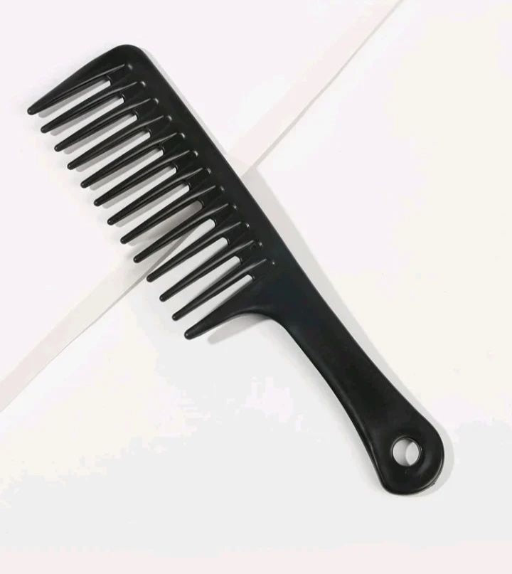 Large wide teeth comb