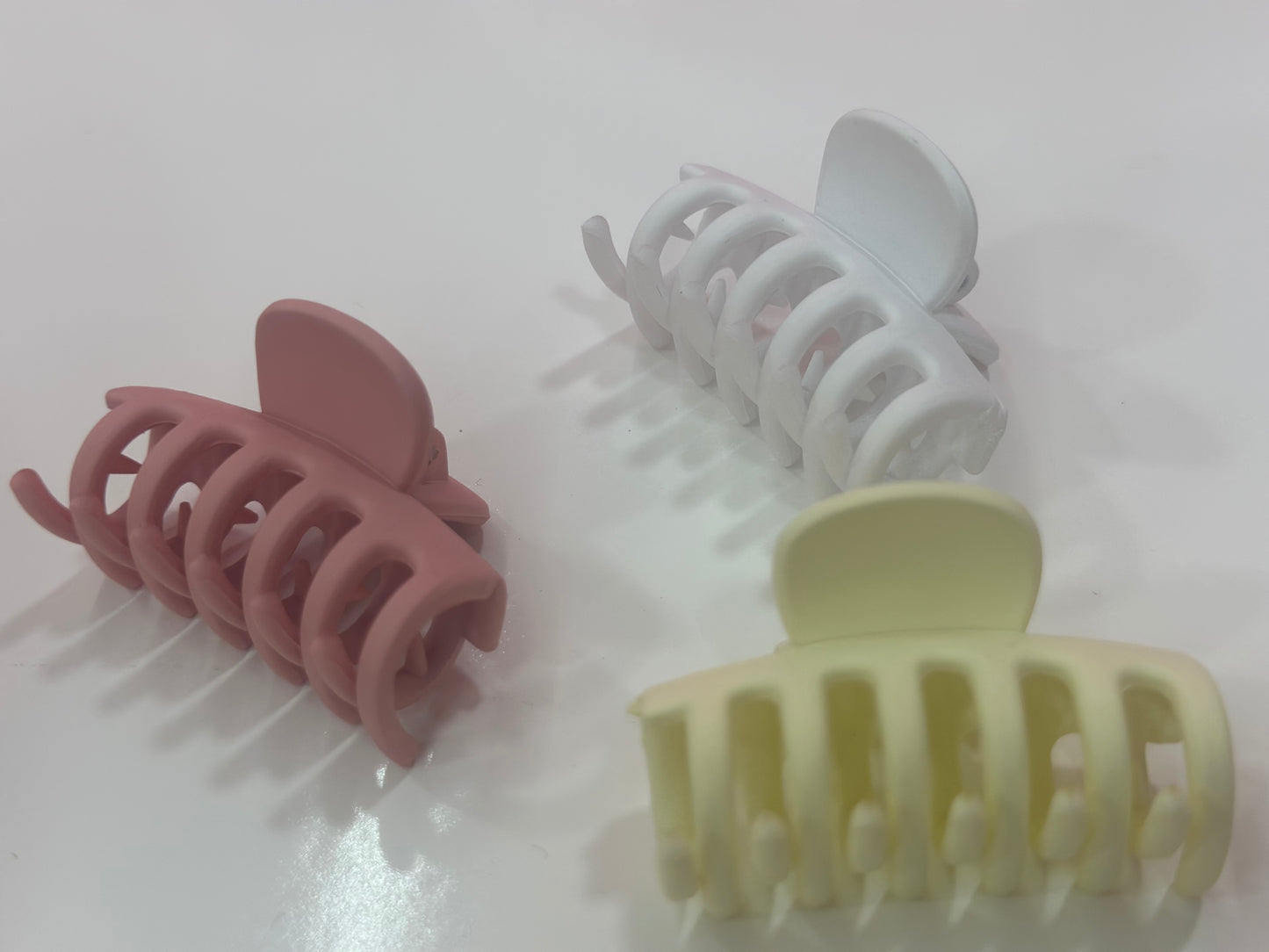 Medium claw clips