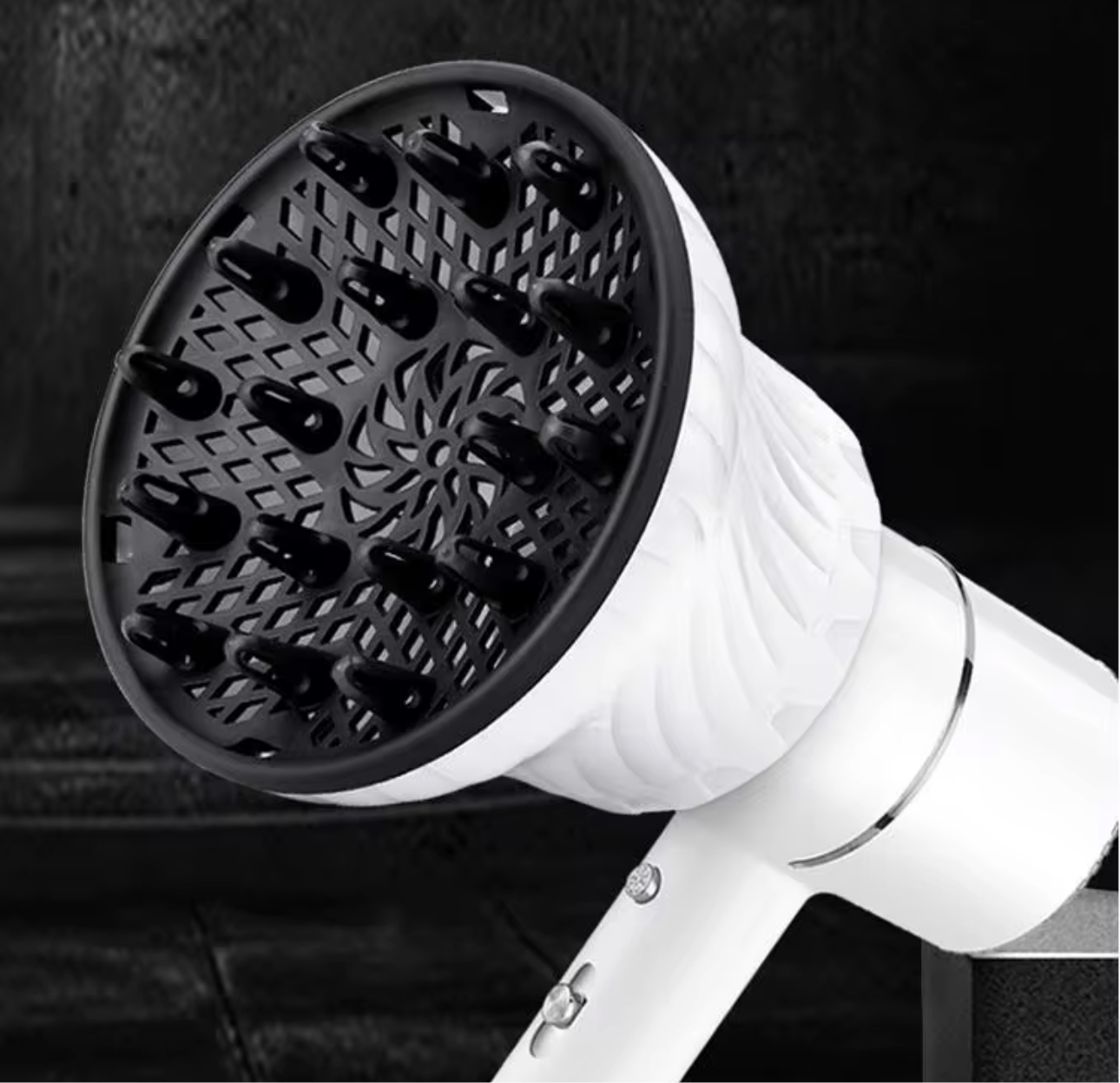 Adjustable rotating hair diffuser