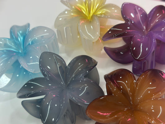 Hawaiian flower clips