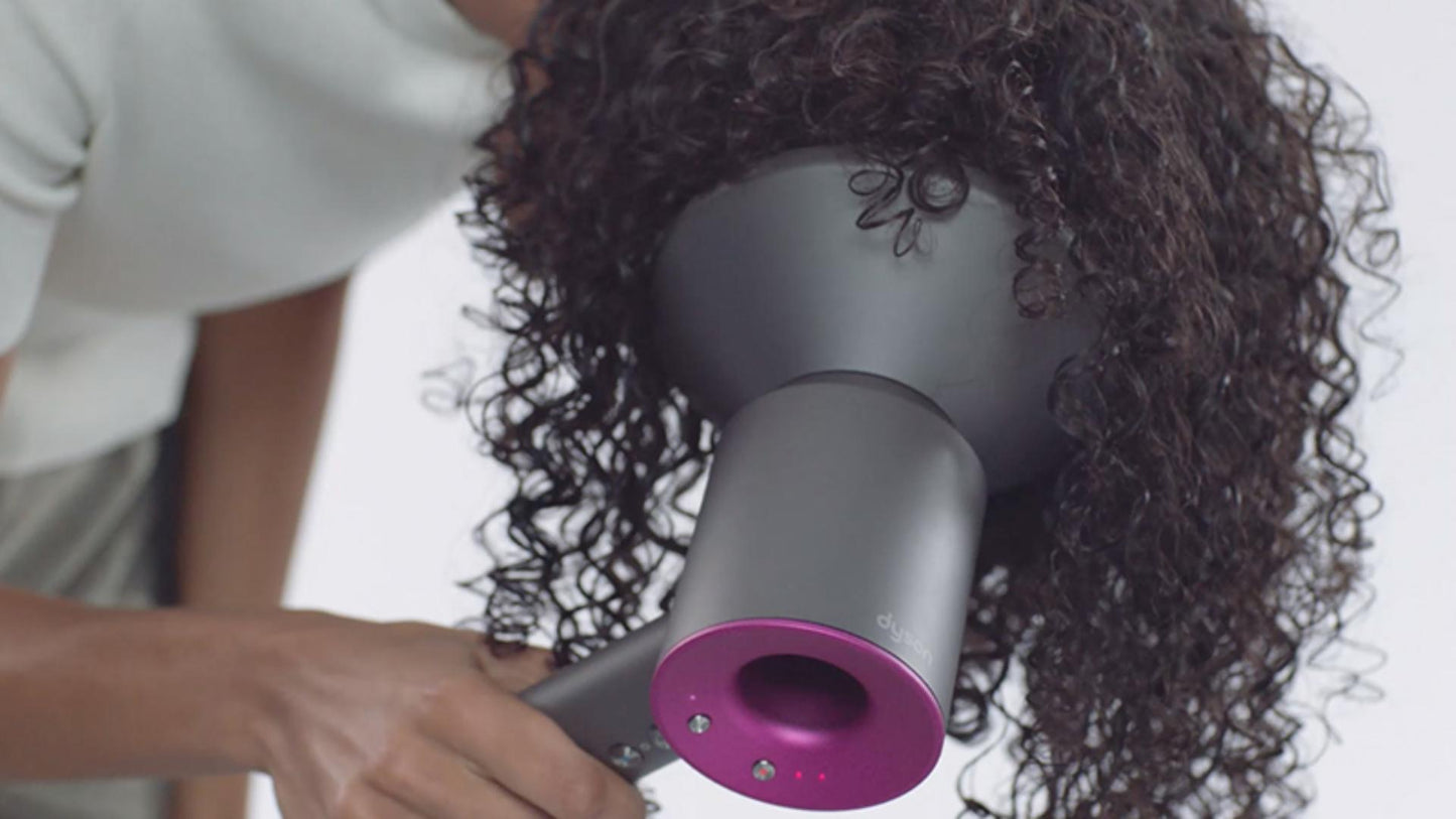 Hairdryer with diffuser