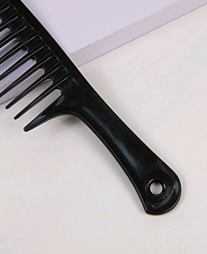 Large wide teeth comb